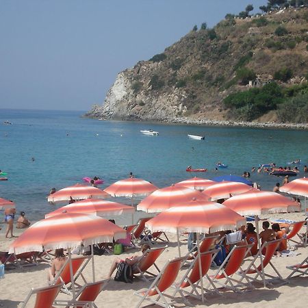 Villaggio Pineta Petto Bianco 카포바티카노 외부 사진