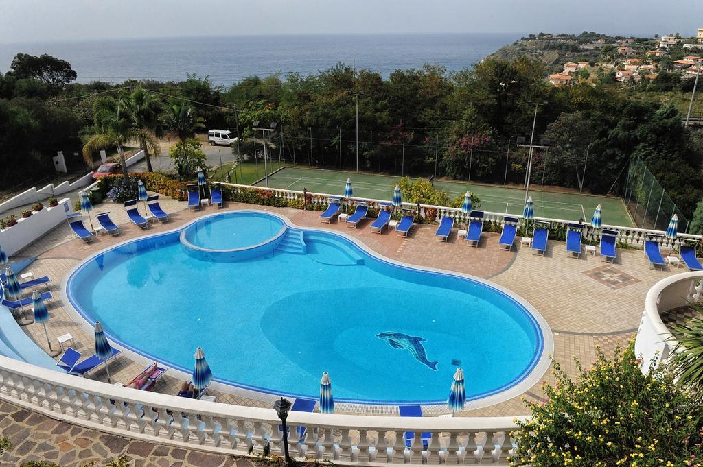 Villaggio Pineta Petto Bianco 카포바티카노 외부 사진