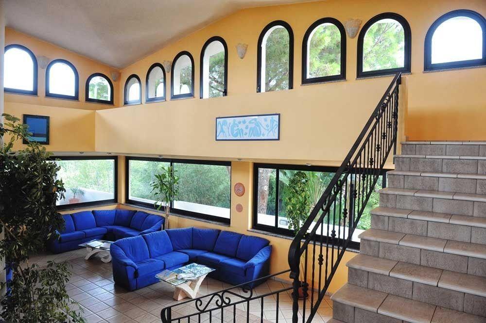 Villaggio Pineta Petto Bianco 카포바티카노 외부 사진