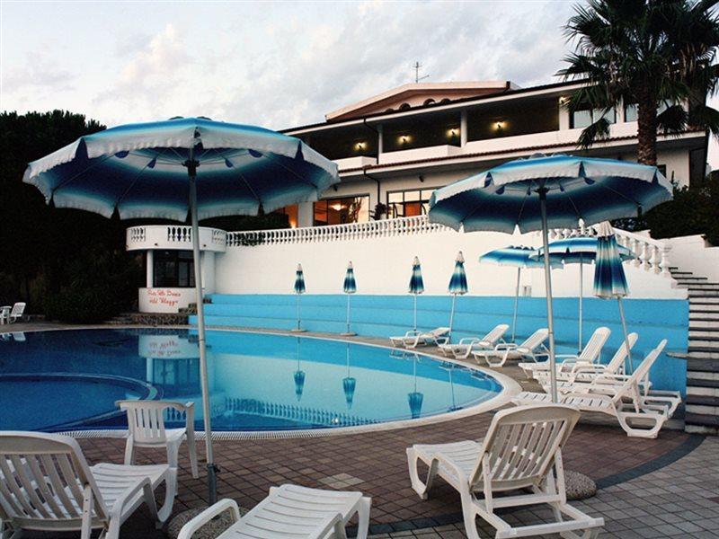 Villaggio Pineta Petto Bianco 카포바티카노 외부 사진