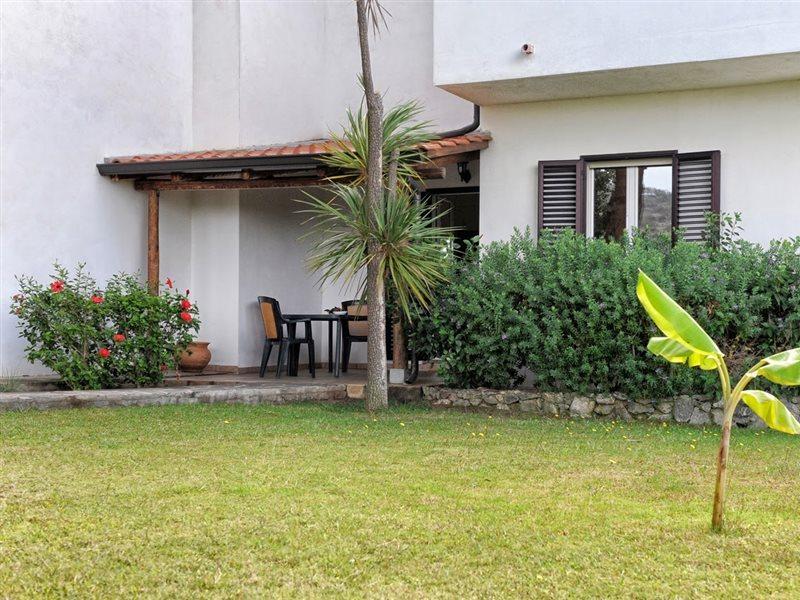 Villaggio Pineta Petto Bianco 카포바티카노 외부 사진